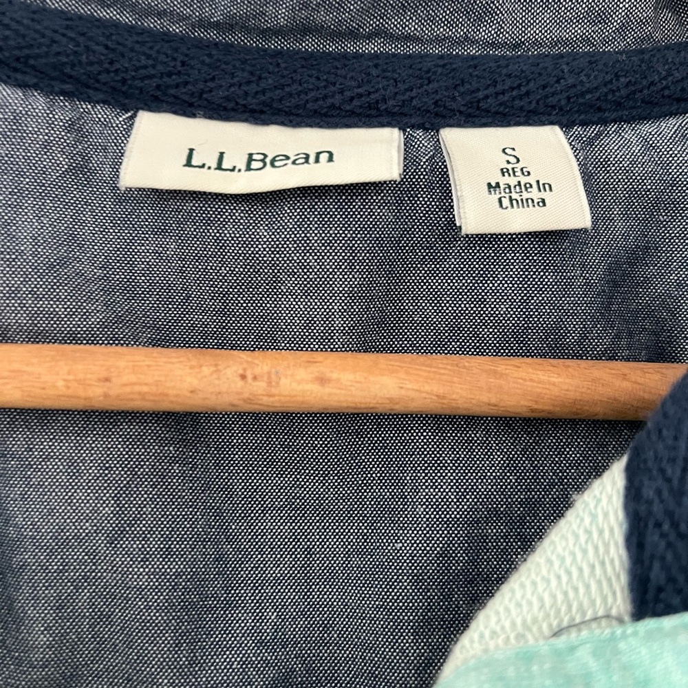 L.L.Bean Pullover - Picture 2 of 2